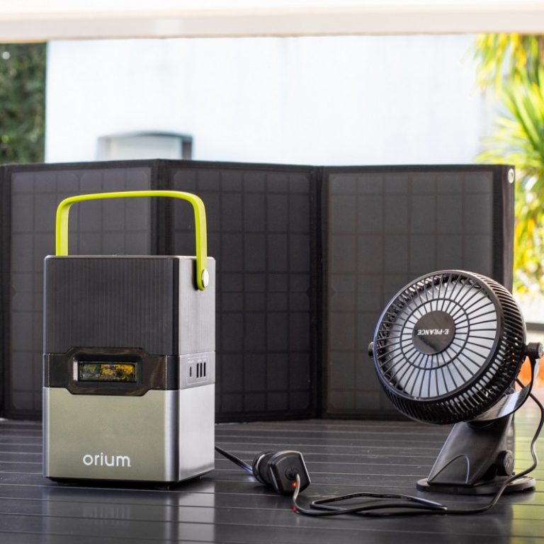 Nesling Magasin -Nesling Magasin pack station denergie portative izywatt 250wh panneau solaire pliant 30w 1 768x768 1